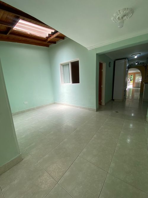 Casa de 5 alcobas en venta en El Dorado, Envigado, 122 m² · foto 4 de 24
