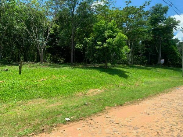 VENDO TERRENO EN EL EXCLUSIVO BARRIO CRISTÓBAL COLÓN DE SAN BERNARDINO — foto 2