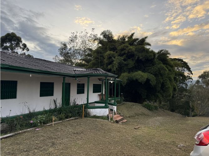 Lote en venta en Lomitas, La Ceja, 200 m² · foto 4 de 15
