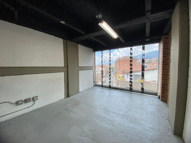 Local en arriendo en Mesa, Envigado, 1160 m² · foto 5 de 16