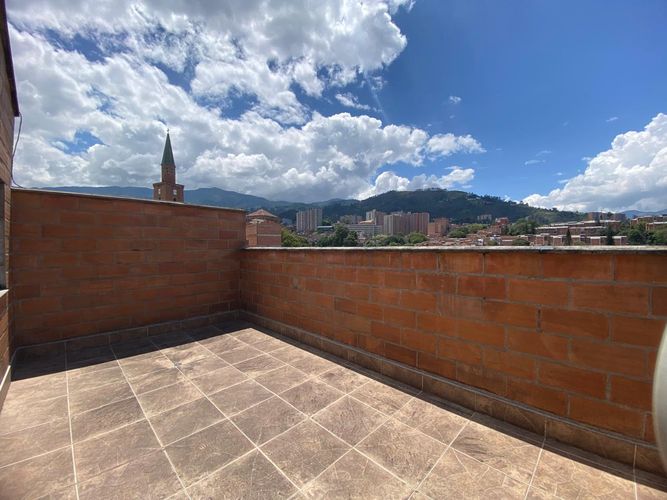 Local en arriendo en Mesa, Envigado, 1160 m² · foto 12 de 16