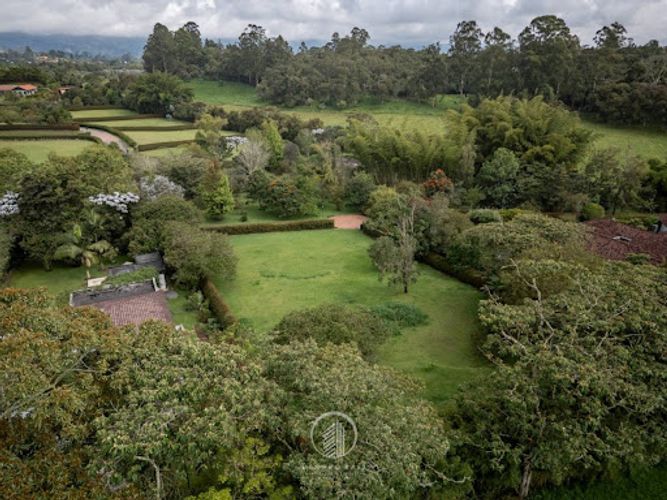 Lote en venta en El Porvenir, Rionegro, 2456 m² · foto 10 de 12