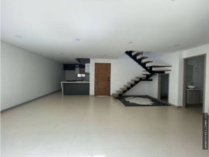 Casa de 4 alcobas en venta en El Porvenir, Rionegro, 220 m² · foto 3 de 24