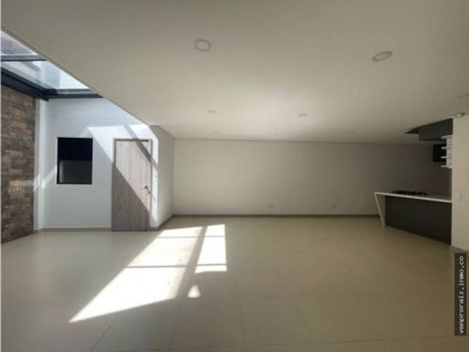 Casa de 4 alcobas en venta en El Porvenir, Rionegro, 220 m² · foto 4 de 24