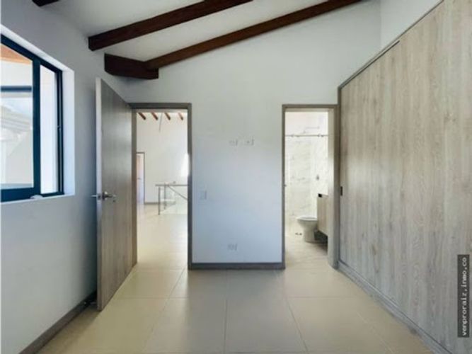 Casa de 4 alcobas en venta en El Porvenir, Rionegro, 220 m² · foto 11 de 24