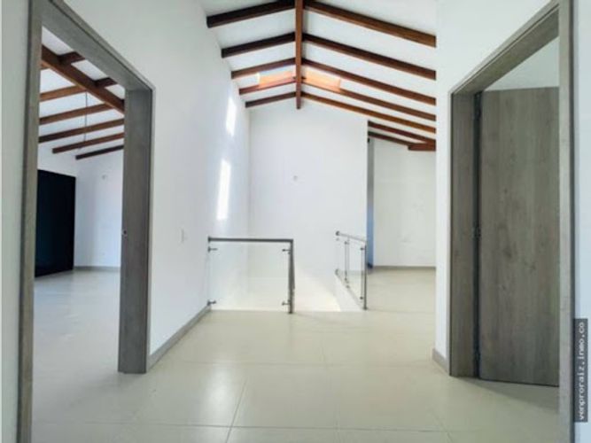 Casa de 4 alcobas en venta en El Porvenir, Rionegro, 220 m² · foto 14 de 24