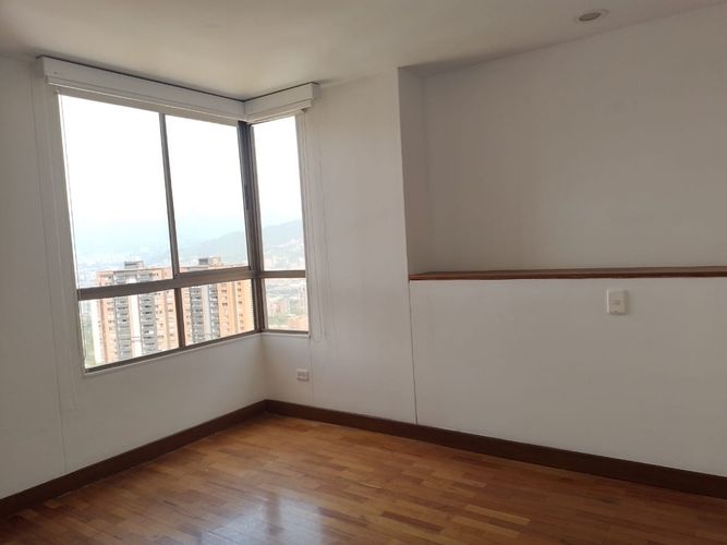 Apartamento de 3 alcobas en arriendo en El Poblado, Medellín, 110 m² · foto 9 de 19
