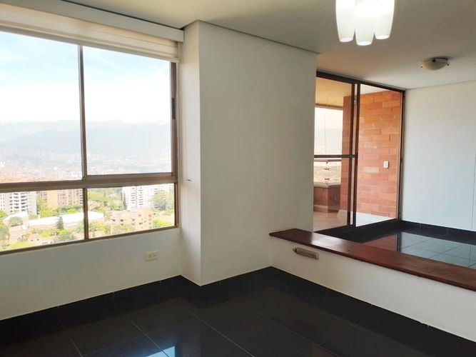Apartamento de 3 alcobas en arriendo en El Poblado, Medellín, 110 m² · foto 5 de 19