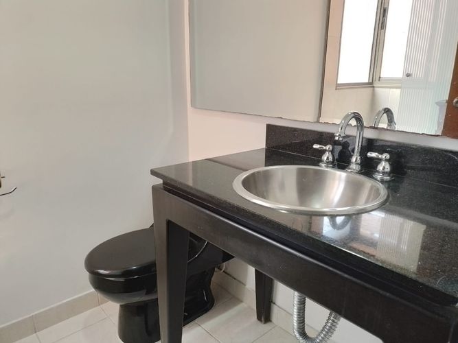 Apartamento de 3 alcobas en arriendo en El Poblado, Medellín, 110 m² · foto 17 de 19