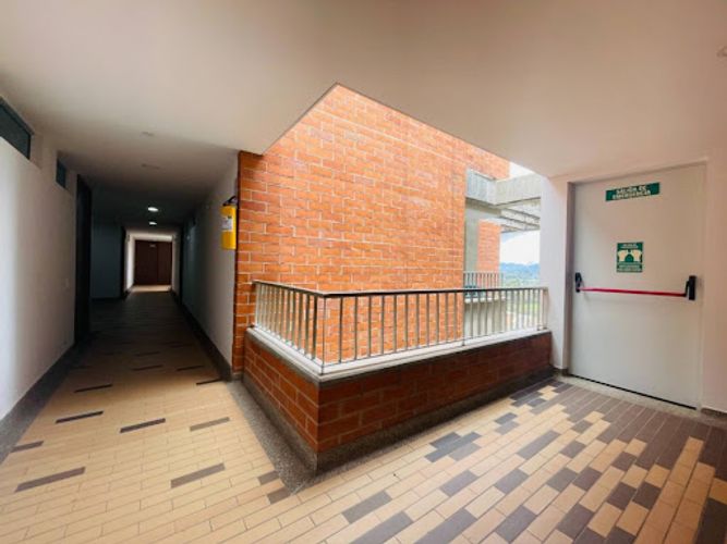 Apartamento de 3 alcobas en venta en El Porvenir, Rionegro, 74 m² · foto 17 de 19