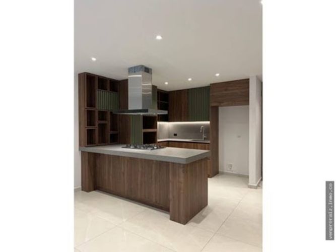 Casa de 5 alcobas en venta en El Porvenir, Rionegro, 235 m² · foto 3 de 18
