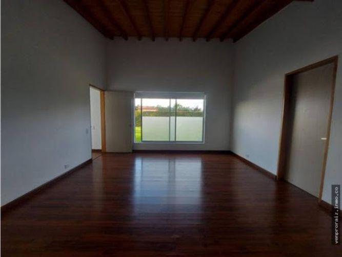 Casa de 4 alcobas en venta en El Porvenir, Rionegro, 350 m² · foto 19 de 24