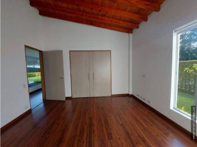Casa de 4 alcobas en venta en El Porvenir, Rionegro, 350 m² · foto 23 de 24