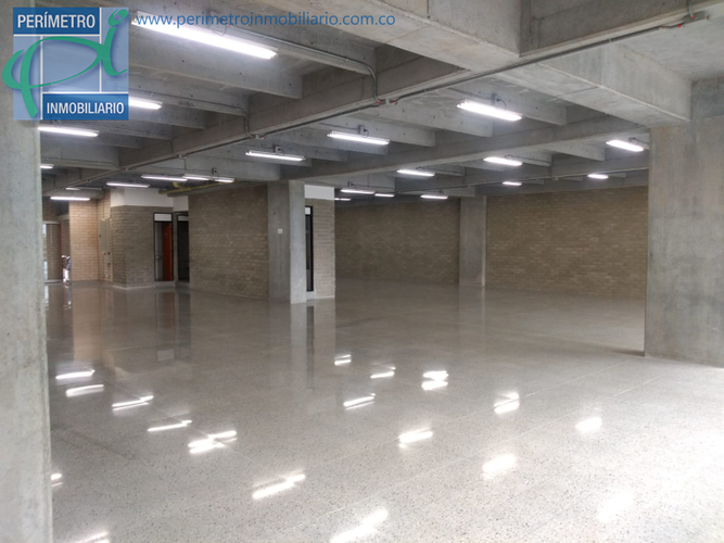 Oficina en arriendo en Guayabal, Medellín, 395 m² · foto 3 de 12
