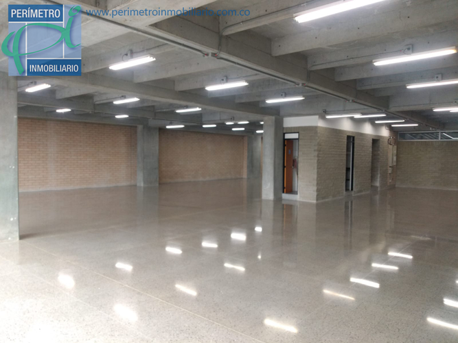 Oficina en arriendo en Guayabal, Medellín, 395 m² · foto 4 de 12