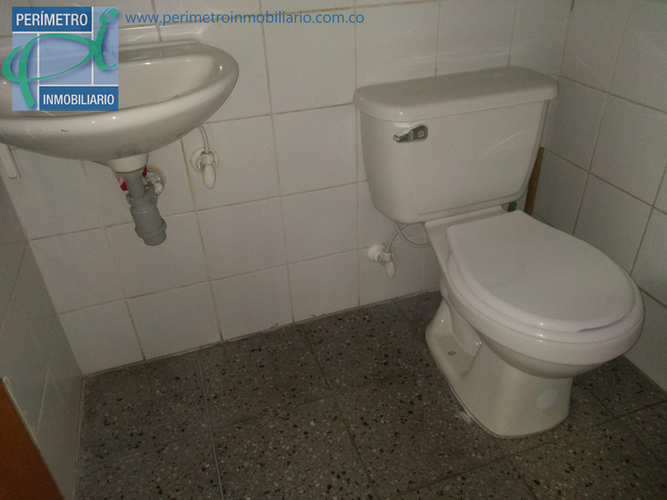 Oficina en arriendo en Guayabal, Medellín, 395 m² · foto 10 de 12