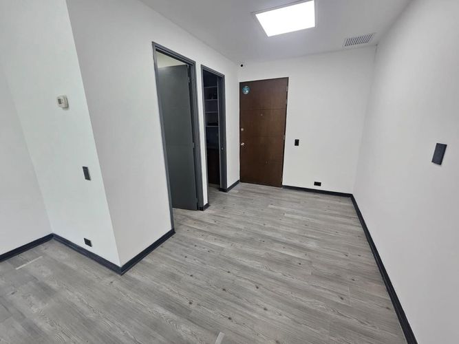 Oficina en arriendo en El Tesoro, Medellín, 35 m² · foto 4 de 16