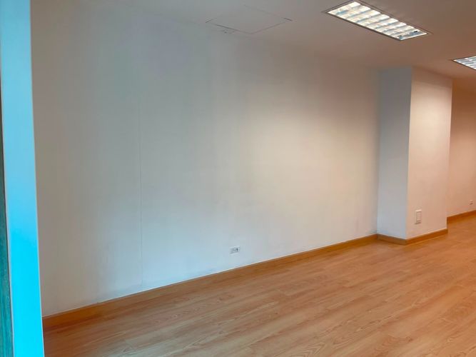 Oficina en arriendo en El Poblado, Medellín, 55 m² · foto 2 de 7