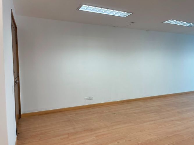 Oficina en arriendo en El Poblado, Medellín, 55 m² · foto 4 de 7