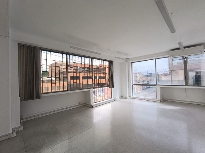 Bodega en arriendo en Cristo Rey, Medellín, 220 m² · foto 10 de 20