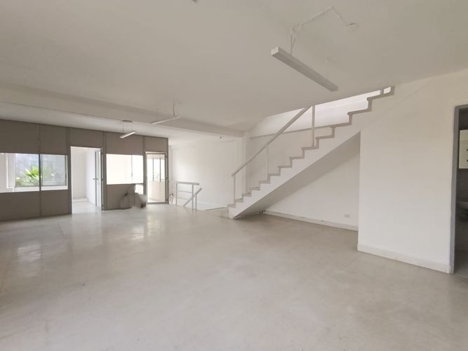 Bodega en arriendo en Cristo Rey, Medellín, 220 m² · foto 11 de 20