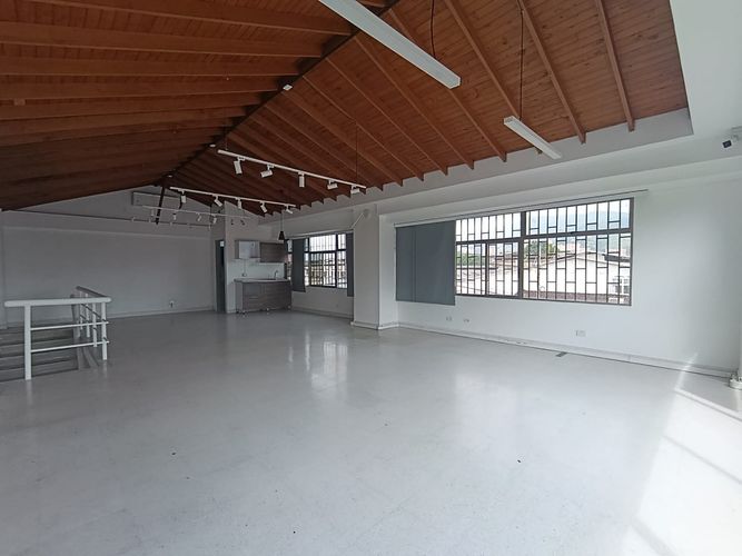 Bodega en arriendo en Cristo Rey, Medellín, 220 m² · foto 15 de 20