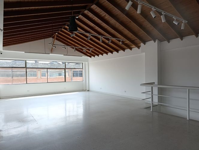 Bodega en arriendo en Cristo Rey, Medellín, 220 m² · foto 17 de 20