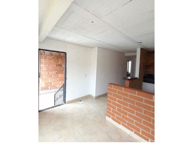 Casa de 2 alcobas en venta en Niquia, Bello, 60 m² · foto 2 de 10