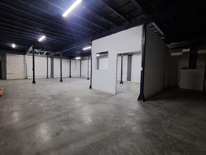 Bodega en arriendo en Santana, Dosquebradas, 220 m² · foto 2 de 8