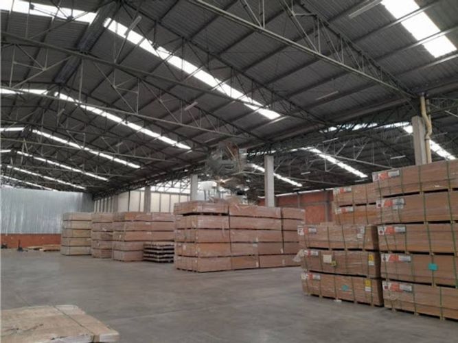 Bodega en arriendo en San Pedro, Madrid, 3751 m² · foto 3 de 12