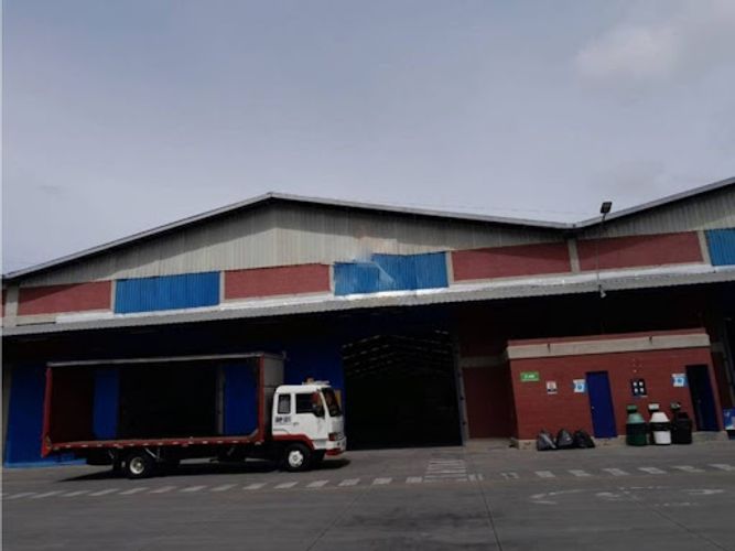Bodega en arriendo en San Pedro, Madrid, 3751 m² · foto 5 de 12