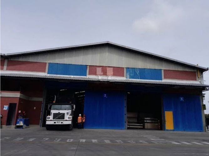 Bodega en arriendo en San Pedro, Madrid, 3751 m² · foto 11 de 12