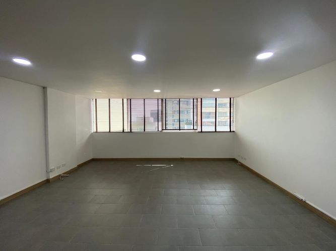 Oficina en venta en El Poblado, Medellín, 53 m² · foto 2 de 20