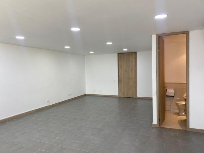 Oficina en venta en El Poblado, Medellín, 53 m² · foto 14 de 20