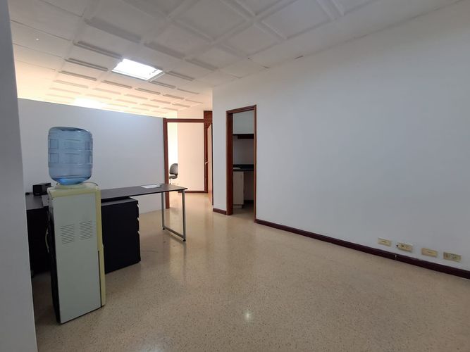 Oficina en arriendo en Sector Plaza De Bolivar, Pereira, 37 m² · foto 5 de 8