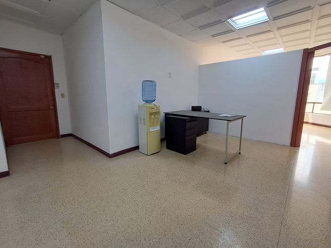 Oficina en arriendo en Sector Plaza De Bolivar, Pereira, 37 m² · foto 6 de 8