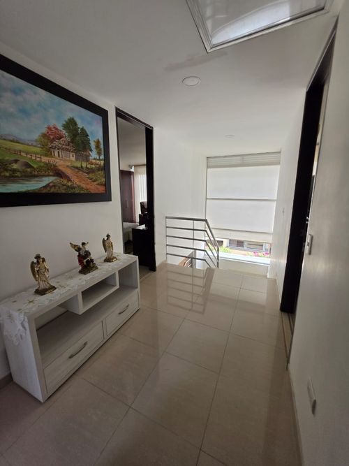 Casa de 4 alcobas en venta en Mirolindo, Ibagué, 202 m² · foto 8 de 24
