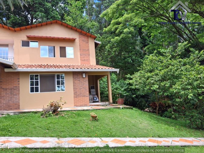 Casa de 4 alcobas en venta en Casiano, Floridablanca, 1225 m² · foto 3 de 24