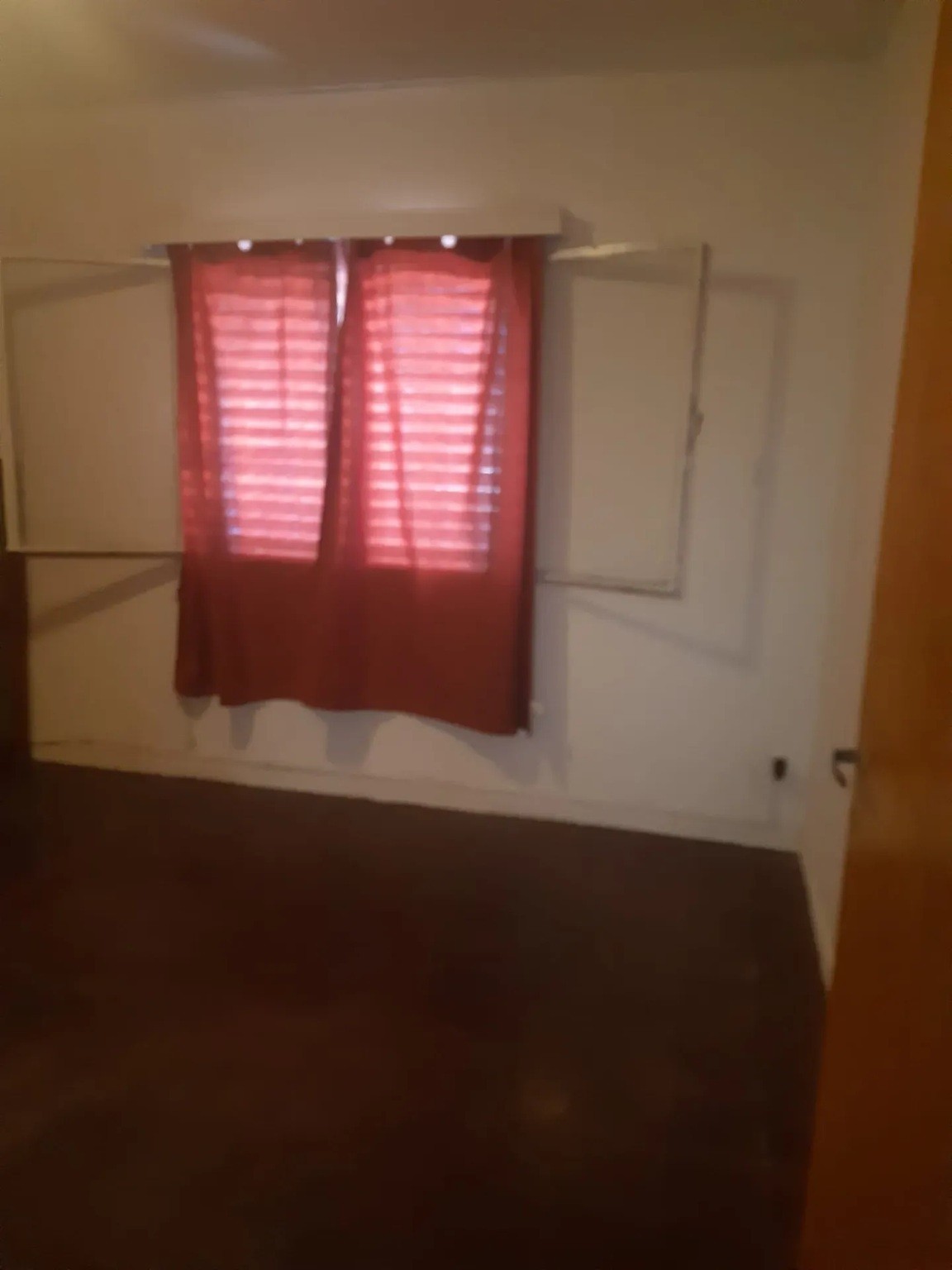 ALQUILER EN LA TEJA, 2 DORMITORIOS, SEGUNDO PISO POR ESCALERA, 2 BALCONES, SIN GASTOS COMUNES · Foto 3