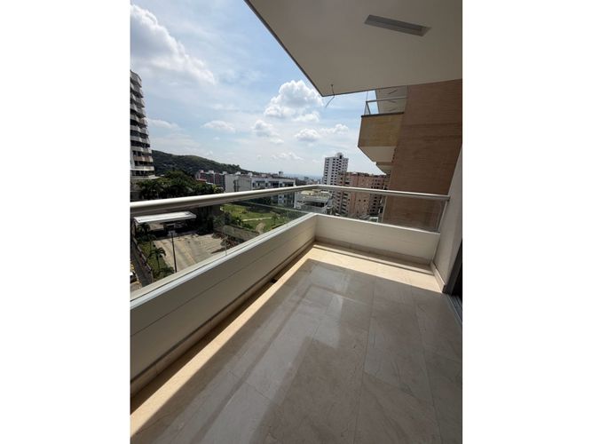 Apartamento de 3 alcobas en venta en Normandia, Cali, 280 m² · foto 7 de 23