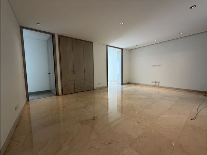 Apartamento de 3 alcobas en venta en Normandia, Cali, 280 m² · foto 12 de 23