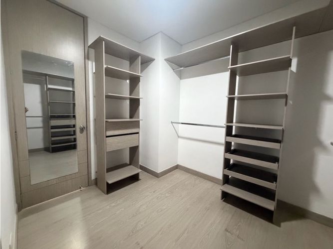 Apartamento de 3 alcobas en venta en Normandia, Cali, 280 m² · foto 14 de 23