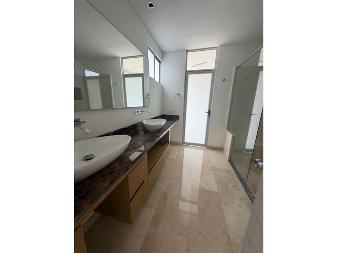 Apartamento de 3 alcobas en venta en Normandia, Cali, 280 m² · foto 15 de 23