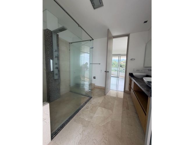 Apartamento de 3 alcobas en venta en Normandia, Cali, 280 m² · foto 16 de 23