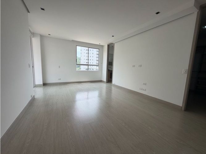 Apartamento de 3 alcobas en venta en Normandia, Cali, 280 m² · foto 19 de 23