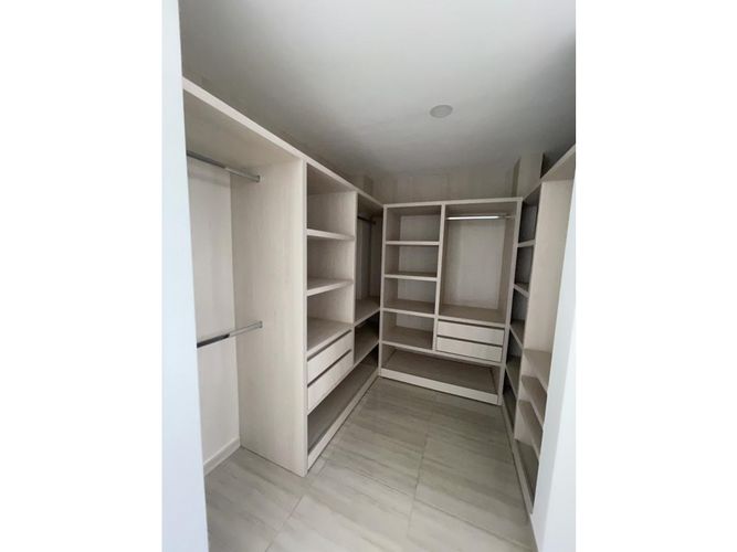 Casa de 4 alcobas en venta en Los Pinos, Armenia, 856 m² · foto 5 de 15