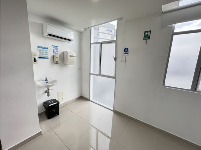 Local en venta en Fundadores, Armenia, 42 m² · foto 3 de 5