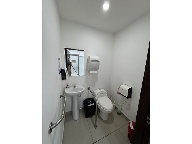Local en venta en Fundadores, Armenia, 42 m² · foto 4 de 5