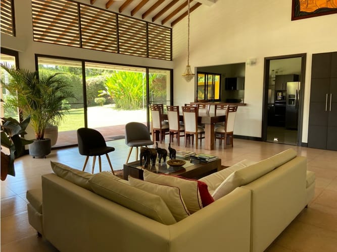 Casa de 6 alcobas en venta en Sector Parque Valencia, Armenia, 450 m² · foto 6 de 19