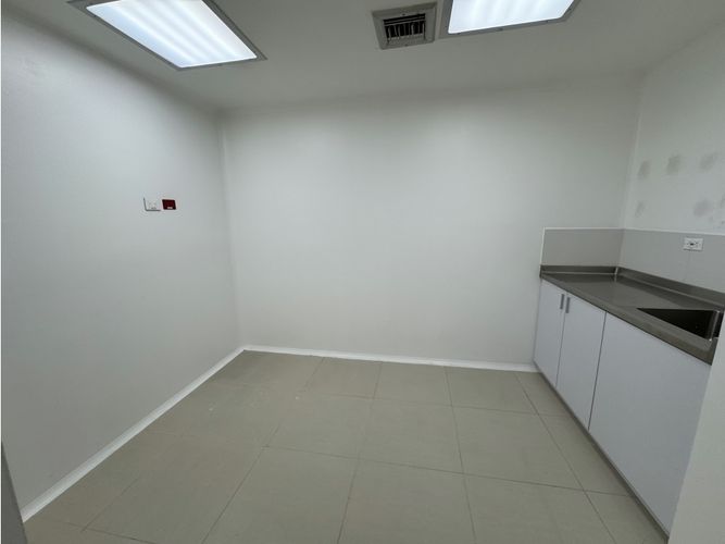 Consultorio en venta en Fundadores, Armenia, 140 m² · foto 4 de 14